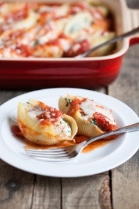 Spinach and Prosciutto Stuffed Shells