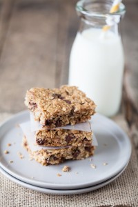 chocolate oat chip crispie bars