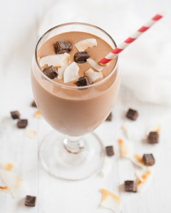 Chocolate Milkshake {with raw cacao}